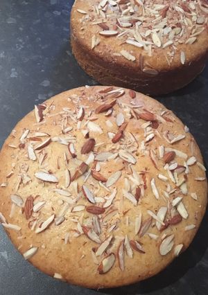 A picture of Eggless almond cake.