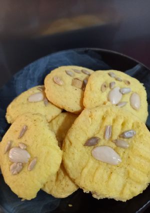 عکسی از دستور کوکی زعفرانی مغزی 🍪🌰