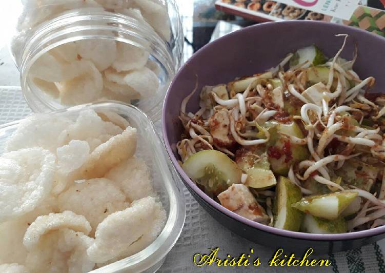 makanan Kerupuk bawang dari nasi sisa Jadi, Enak Banget