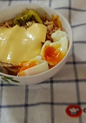 รูปของ บะหมี่กิมจิชีส