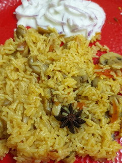 காளான் பிரியாணி (Kaalaan biryani Recipe in Tamil) செய்முறை முக்கிய புகைப்படம்