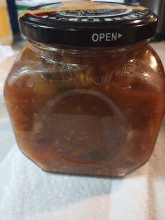 A picture of Americanized version of British Pickle.