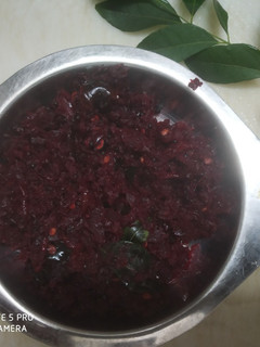 பீட்ரூட் பொரியல்(beetroot poriyal recipe in tamil) செய்முறை முக்கிய புகைப்படம்