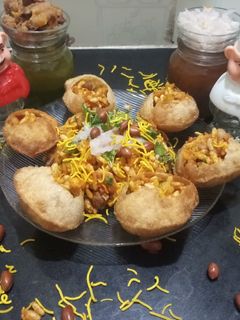 ભેળ એન્ડ ભેળપૂરી (Bhel And Bhelpuri Recipe In Gujarati) રેસીપી મુખ્ય ફોટો