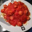 Μακαρονάδα με κόκκινη σάλτσα με λουκάνικο 🍝