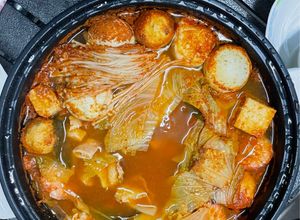 Gambar Steamboat At Home