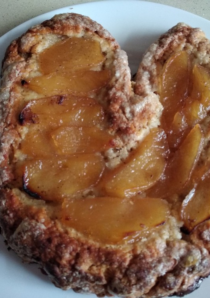 Una foto de Corazón de manzana y plátano