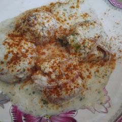A picture of Dahi bharay.