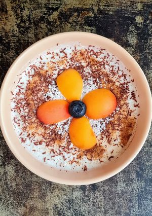 Una foto de Yogur con quinoa a la canela 🌱