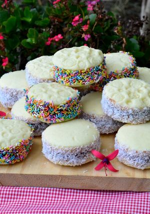 Una foto de Alfajores de maizena con aceite🤓