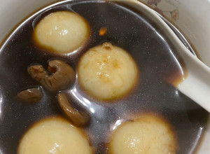 桂圓元宵湯圓 的食譜成品照片