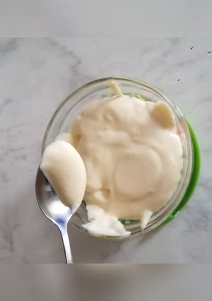 Una foto de Mayo Casera con ajo