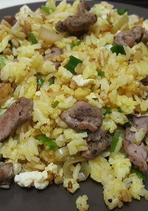 鹹豬肉黃金炒飯 的食譜成品照片