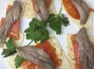 Una foto de Sardinas a la vinagreta 😎 Estilo Boquerones 😋 ñumi ñumi 🥳 #keto