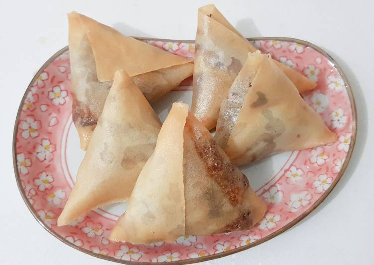Cara Gampang Menyiapkan Beef Samosa yang Lezat Sekali