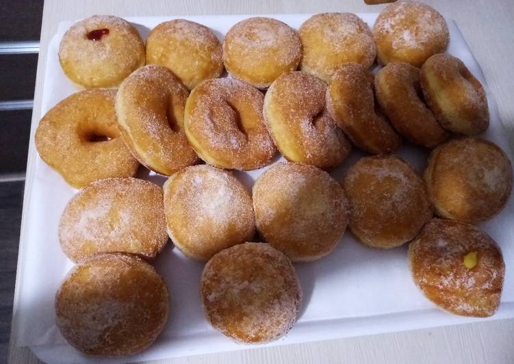 Graffe e bomboloni fritti