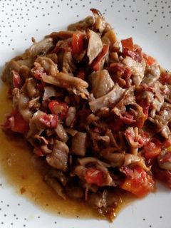 Una foto de Setas en salsa