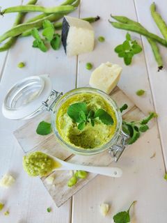 Foto di Pesto di fave e pecorino