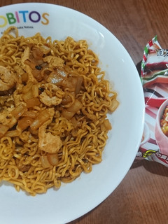 【味王泡麵創意秀】香辣雞肉炒泡麵 的食譜成品照片