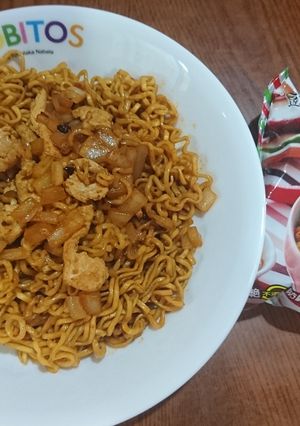 【味王泡麵創意秀】香辣雞肉炒泡麵 的食譜成品照片