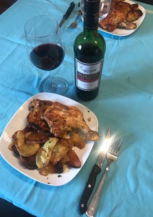Foto principal de Pollo deshuesado con patatas