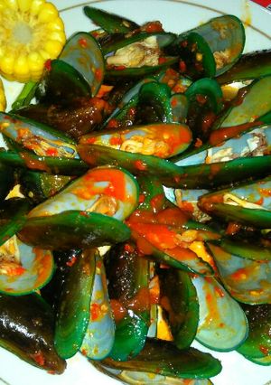 Foto resep Kerang Hijau Bumbu Saos Padang 🍀🍒