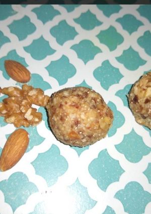 A picture of Quick energy balls.