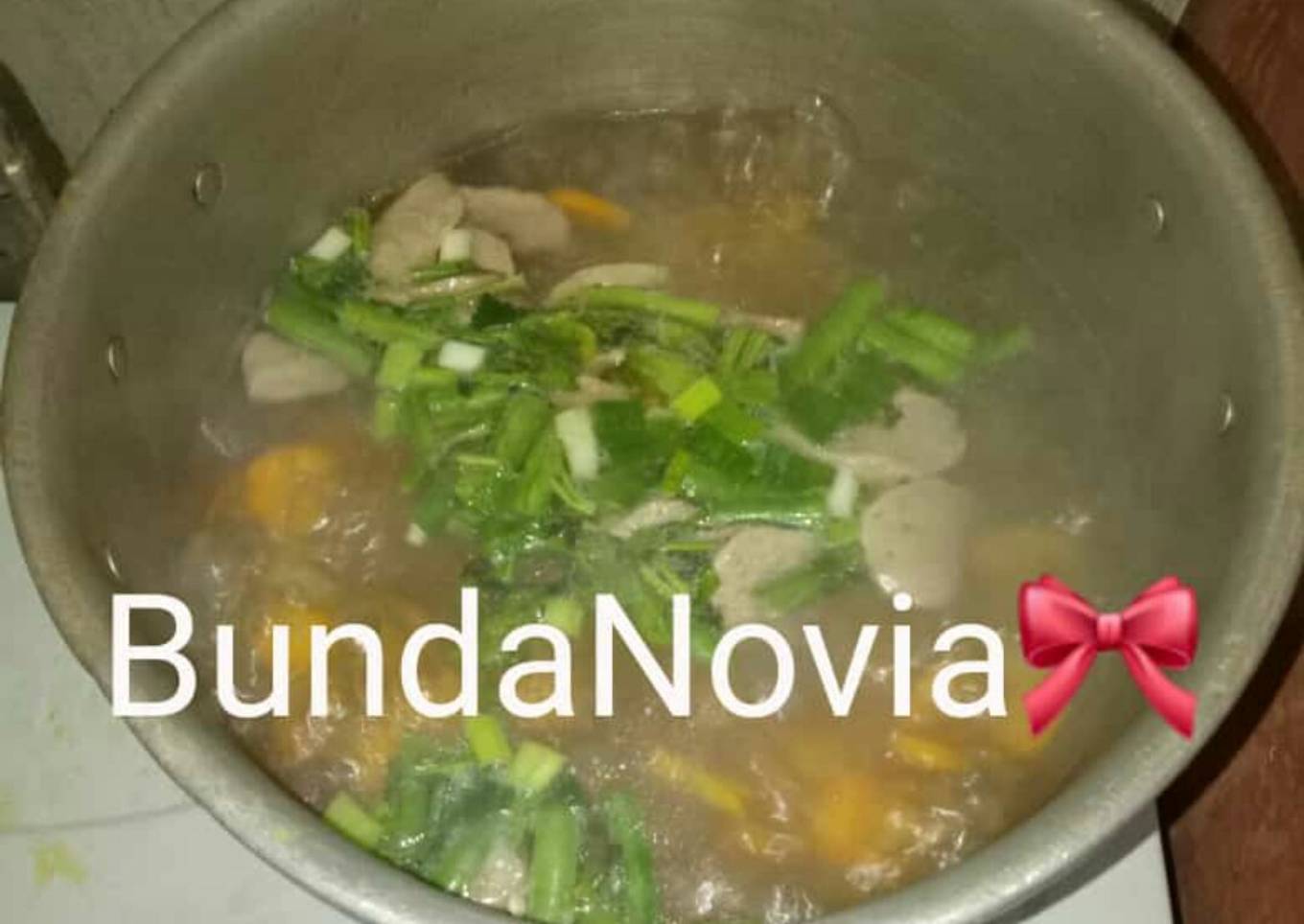 Sup sayur dengan bakso