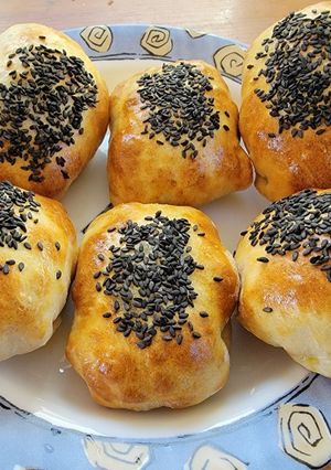 A picture of Not-Authentic Xinjiang Baked Buns.