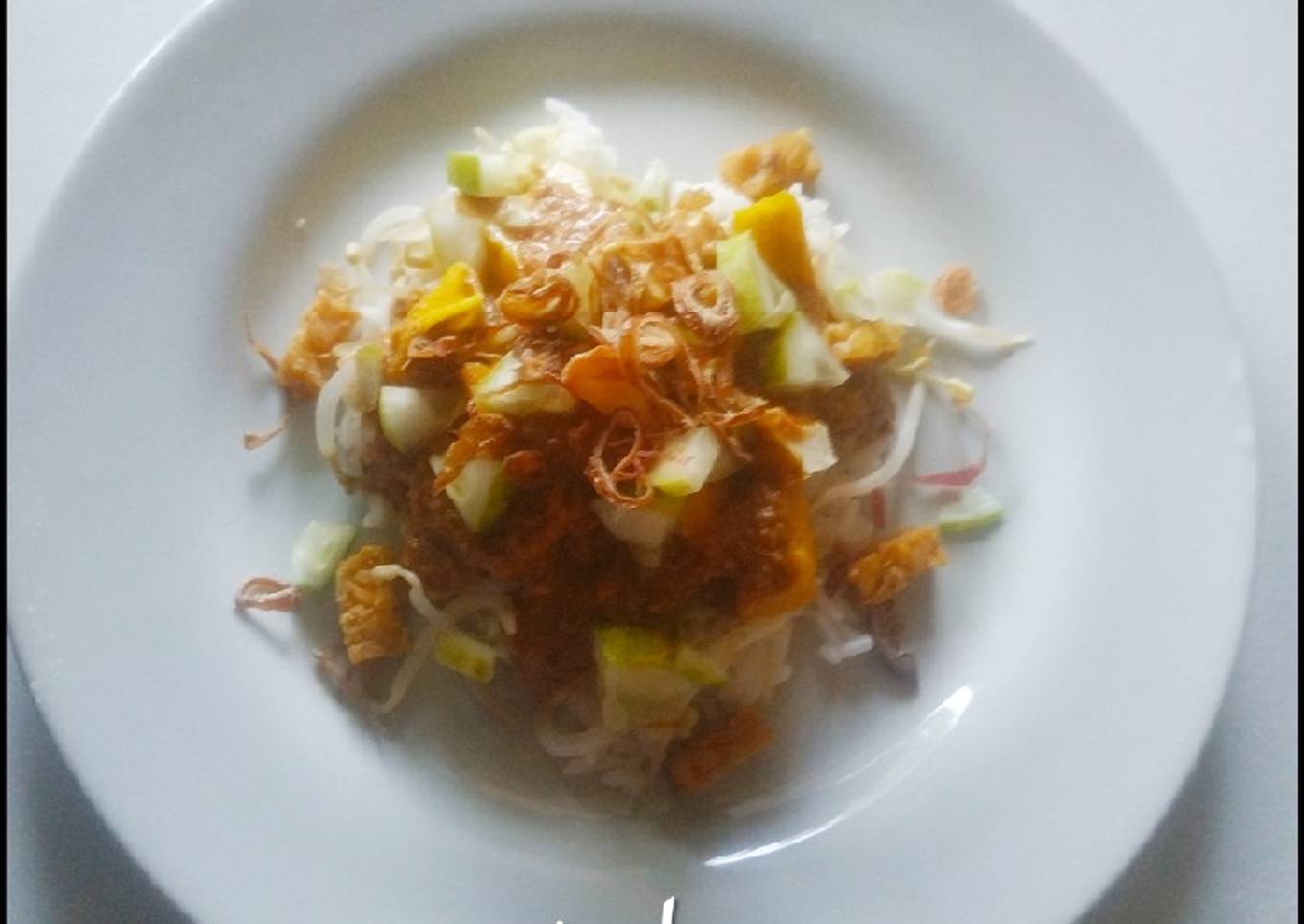 370. Nasi Lengko