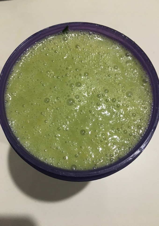 Una foto de Batido de Aloe-Naranja-Espinacas (smoothie)