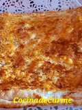 Hojaldre relleno de jamón york, queso y sobrasada
