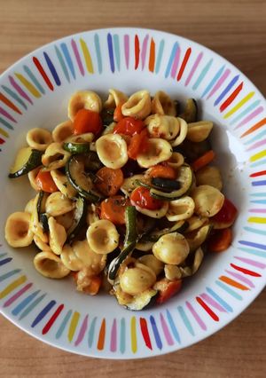 Una foto de Orecchiette con verduras