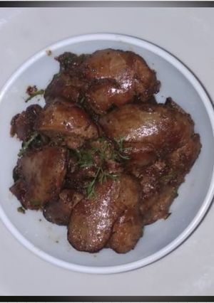 A picture of Chicken liver fry.