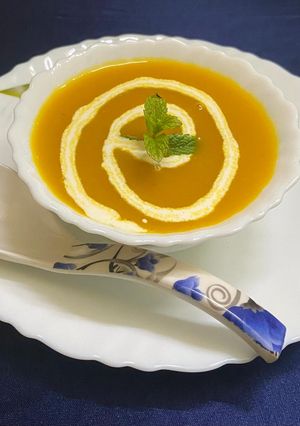 পাম্পকিন স্যুপ (Pumpkin Soup recipe in Bengali) রেসিপির প্রধান ছবি