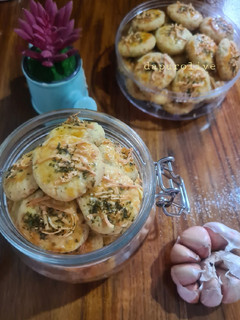 Foto resep Garlic Cheese Cookies