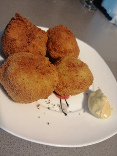 Una foto de Croquetas de papas al curry