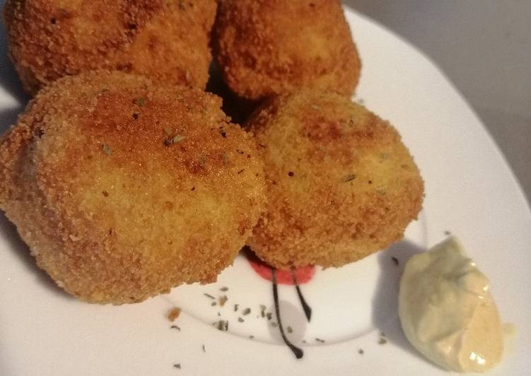 Croquetas de papas al curry