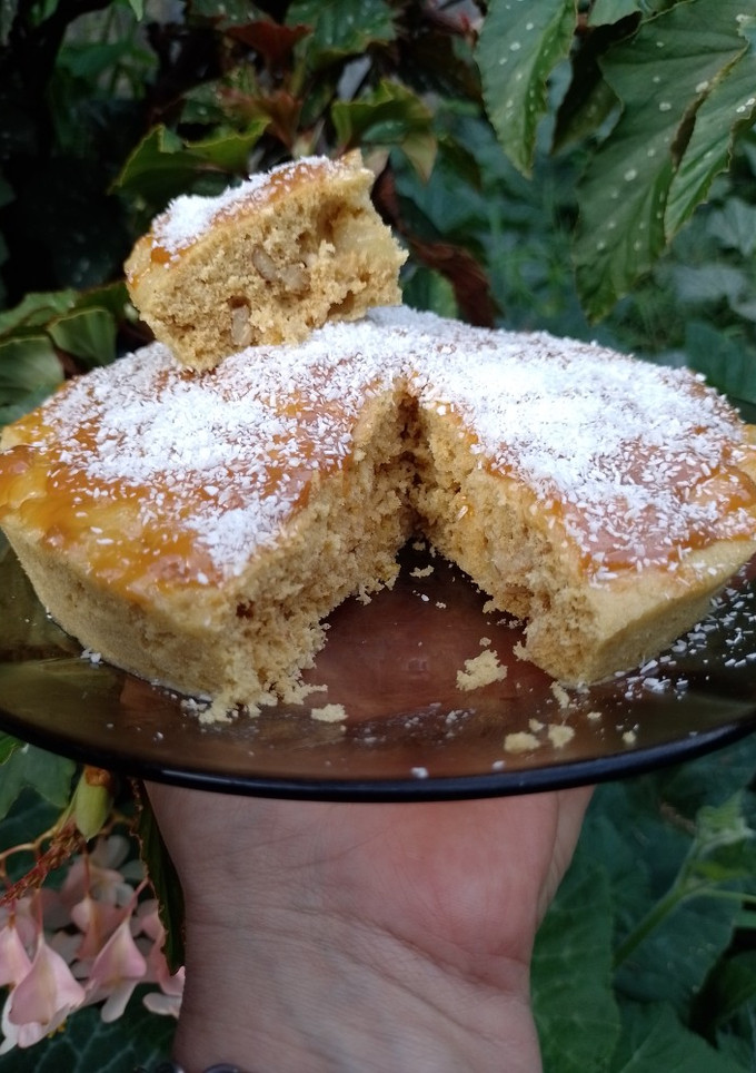 Una foto de Torta express de manzana y nueces en microondas 🍏🍎🍰
