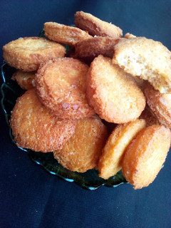 A picture of Coconut gullisuwa.
