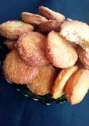 A picture of Coconut gullisuwa.
