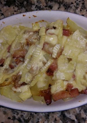 Une photo de Mini tartiflette