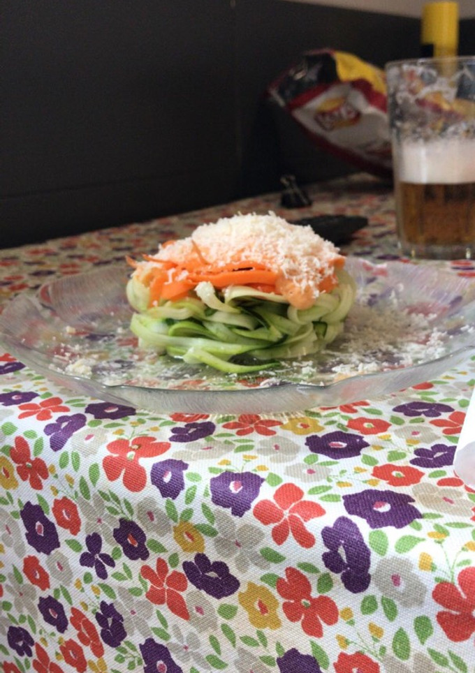 Una foto de Espaguetis de calabacín y NO salsa de tomate a la lima