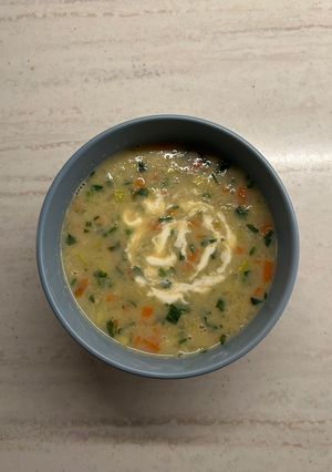 صورة لوصفة شوربة الكوسة والجزر 🥕