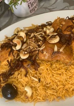 صورة لوصفة أرز محمر مع الدجاج