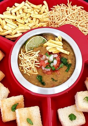 A picture of Misal fondue.