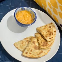 A picture of Quesadilla (with few drops of oil and food turns delicious).