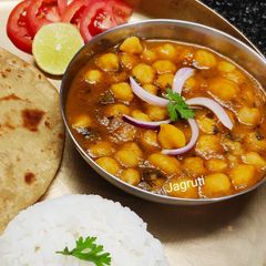 A picture of Punjabi Chole.