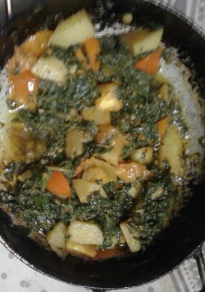 A picture of Spinach aloo veg.