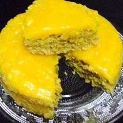 A picture of Quinoa Mango Eggless cake.